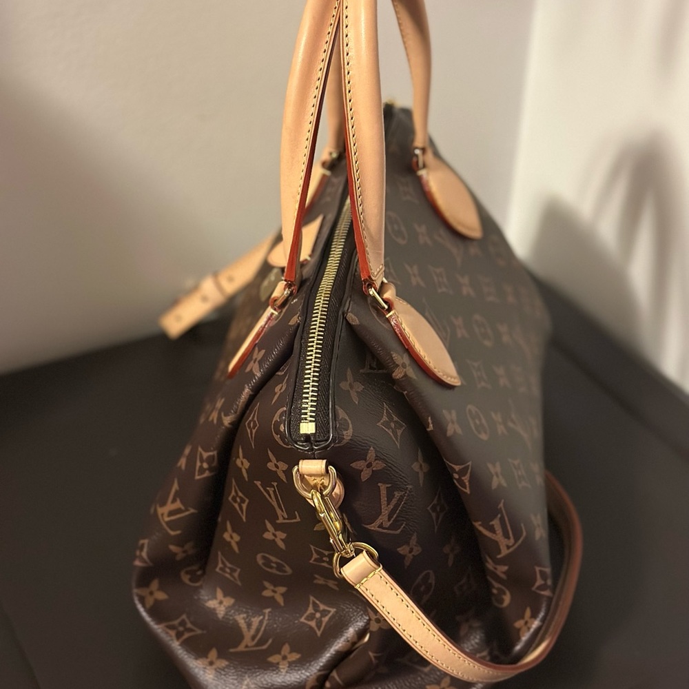 Louis Vuitton Rivoli - Picture 11 of 12